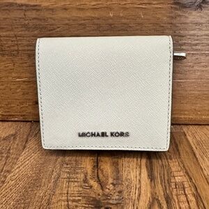 New Michael Kors Jet Set Carryall Card Case Travel Gray Leather